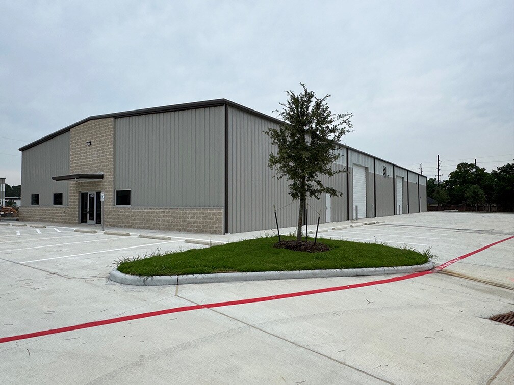 0 Hufsmith-Kohrville Road, Tomball, TX à louer Photo de l’immeuble– Image 1 sur 5