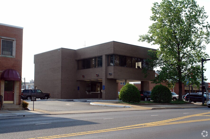 9210 Church St, Manassas, VA à louer - Photo de l’immeuble – Image 2 sur 4