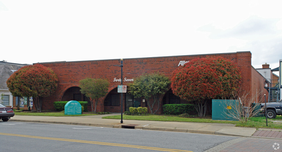 45 W Queens Way, Hampton, VA à vendre - Photo de l’immeuble – Image 3 sur 6