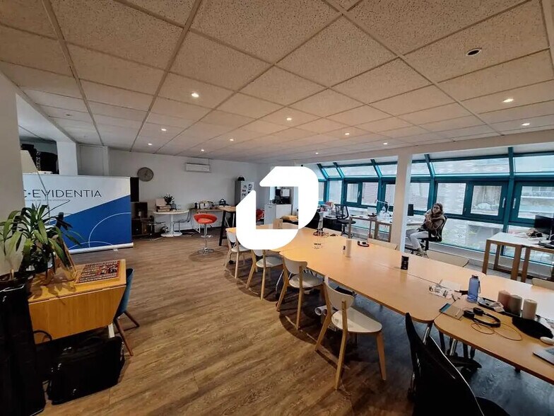 Bureau dans Boulogne-Billancourt à louer - Photo de l’immeuble – Image 3 sur 7