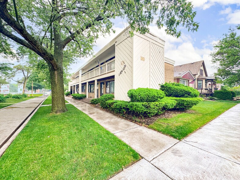 12400 Greenwood Ave, Blue Island, IL à vendre - Photo principale – Image 1 sur 7