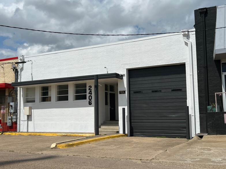 2406 Irving Blvd, Dallas, TX à louer - Photo de l’immeuble – Image 1 sur 1