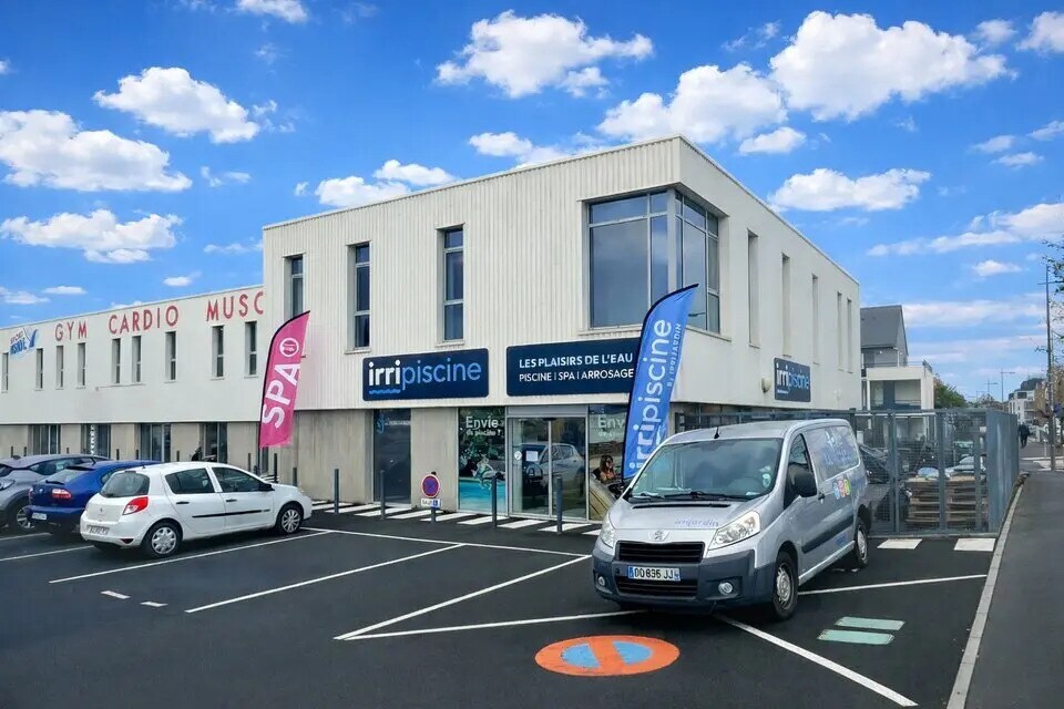 Local commercial dans Thouaré-sur-Loire à louer Photo de l’immeuble– Image 1 sur 6