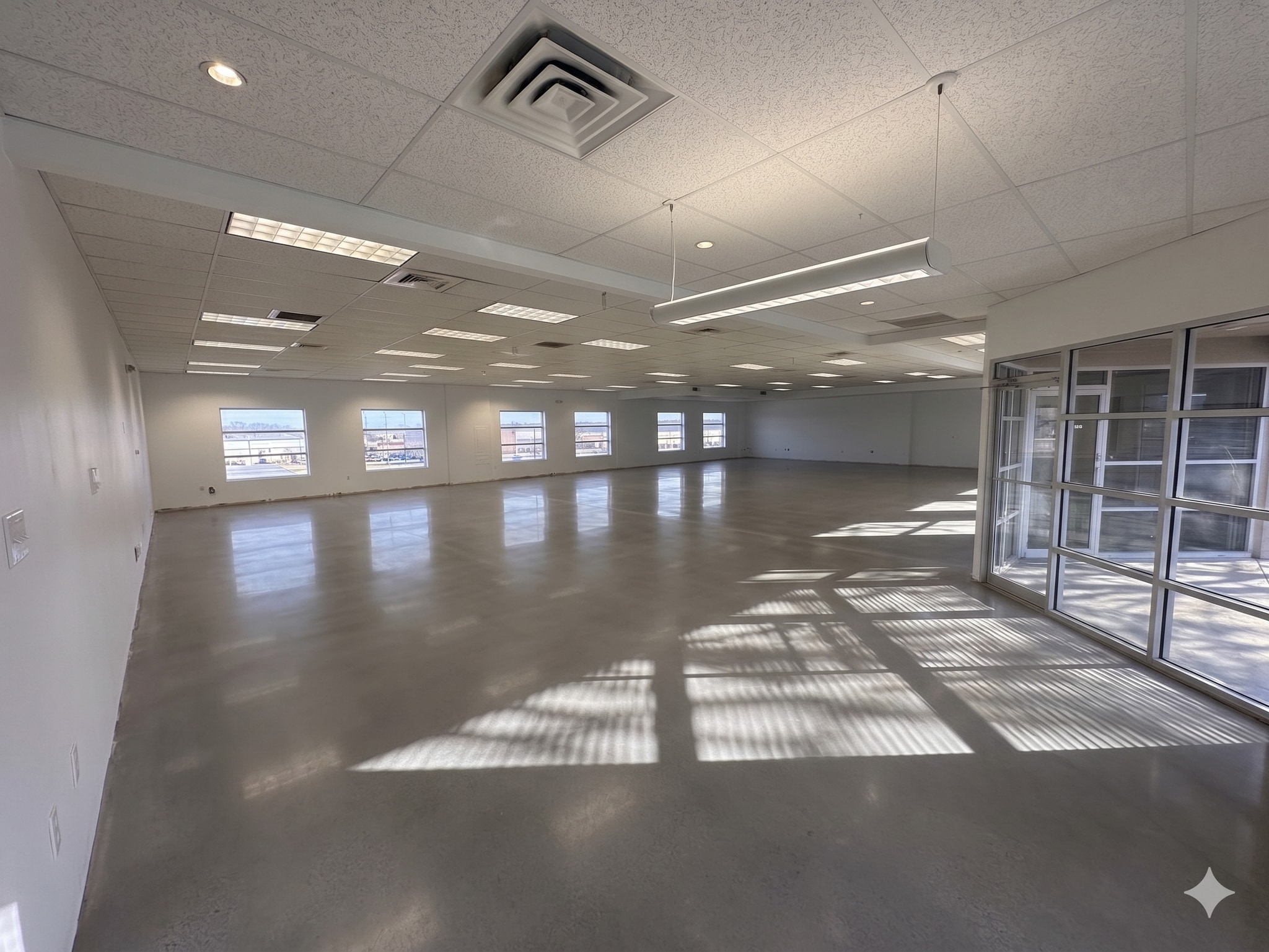470 S Andrews Ave, Pompano Beach, FL à louer Photo intérieure– Image 1 sur 4