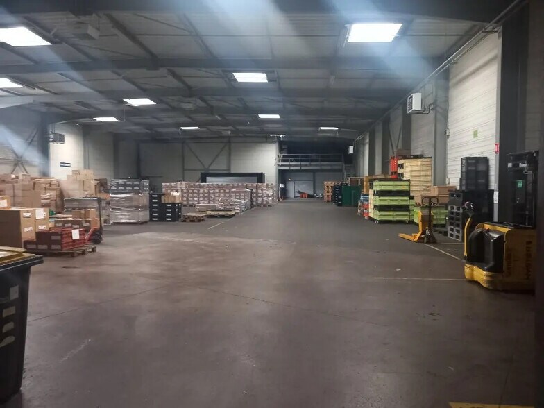 Local d'activités dans Besançon à vendre - Photo de l’immeuble – Image 1 sur 7