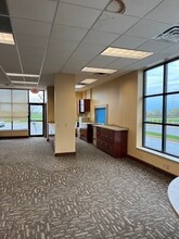 5761 C St SW, Cedar Rapids, IA à louer Photo de l’immeuble– Image 2 sur 6