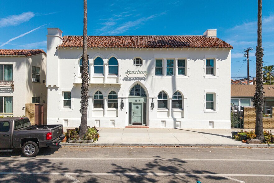 4915 E Ocean Blvd, Long Beach, CA à vendre - Photo de l’immeuble – Image 2 sur 10