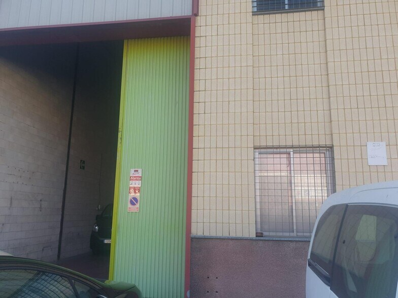 Industriel/Logistique dans Dos Hermanas, Sevilla à vendre - Photo de l’immeuble – Image 3 sur 12