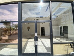 S Stapley Dr, Mesa, AZ à louer Photo de l’immeuble– Image 1 sur 4