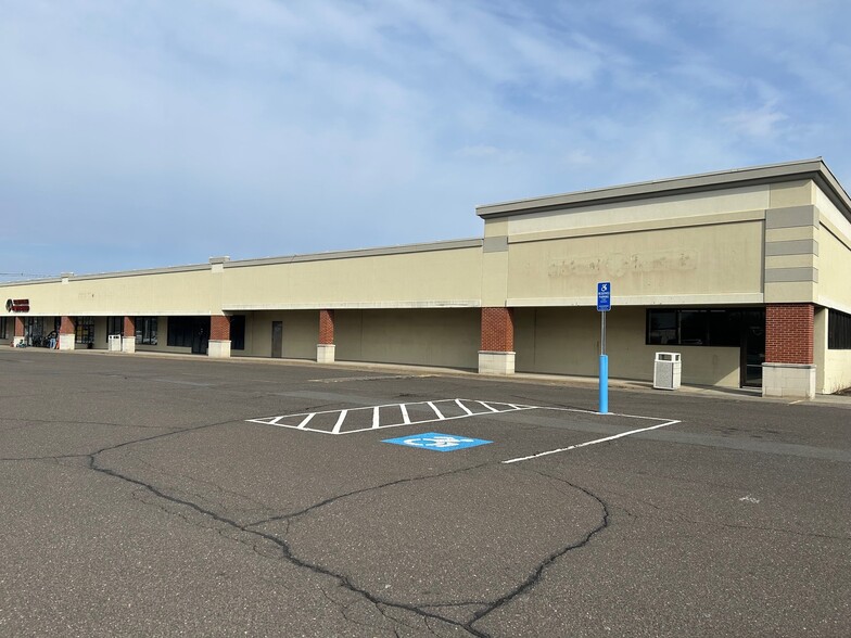 950-978 N Colony Rd, Wallingford, CT à louer - Photo de l’immeuble – Image 1 sur 1