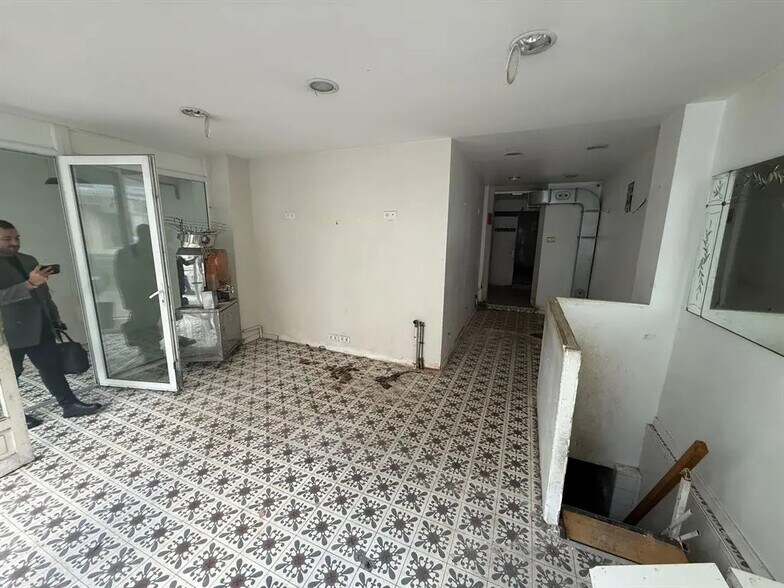 Local commercial dans Saint-Mandé à louer - Photo de l’immeuble – Image 2 sur 6