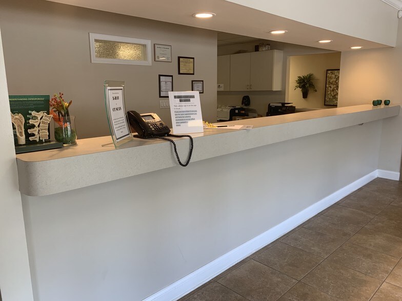 1804 10th St, Jeffersonville, IN à vendre - Photo de l’immeuble – Image 3 sur 26