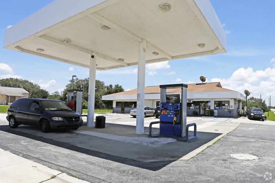 3303 Kenilworth Blvd, Sebring, FL à louer - Photo principale – Image 1 sur 3