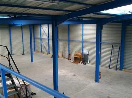 Local d’activités dans Basse-Goulaine à louer - Photo de l’immeuble – Image 2 sur 3