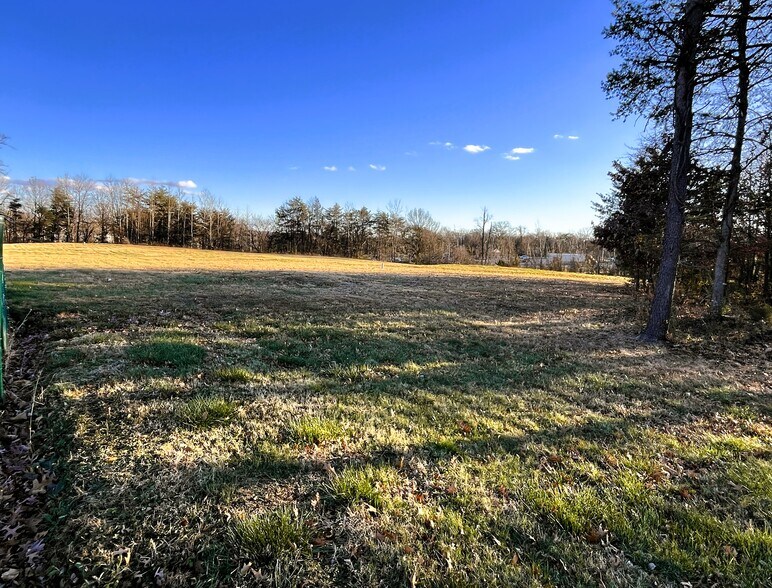 5626 Saint Barnabas Rd, Fort Washington, MD à vendre - Photo de l’immeuble – Image 2 sur 3