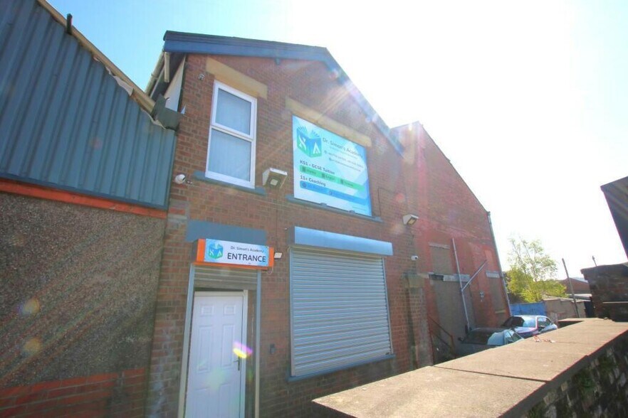 Davyfield Rd, Blackburn à vendre - Photo de l’immeuble – Image 1 sur 12