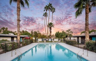 Plus de détails pour 2620 N 40th St, Phoenix, AZ - Logement à vendre