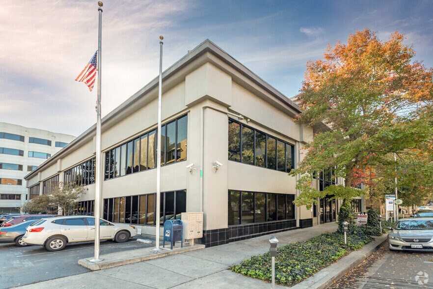1510 J St, Sacramento, CA à louer - Photo de l’immeuble – Image 3 sur 13