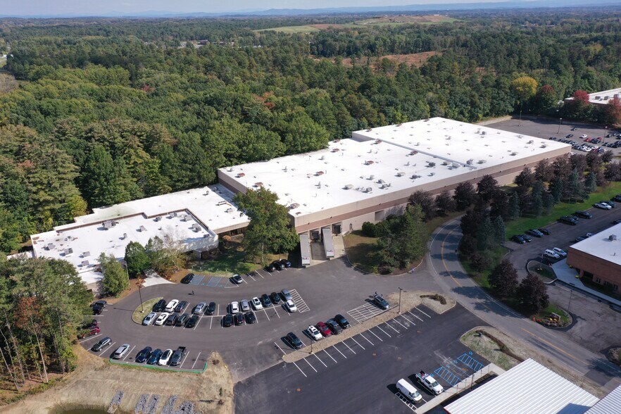 38 Corporate Cir, Albany, NY à louer - Photo de l’immeuble – Image 2 sur 23