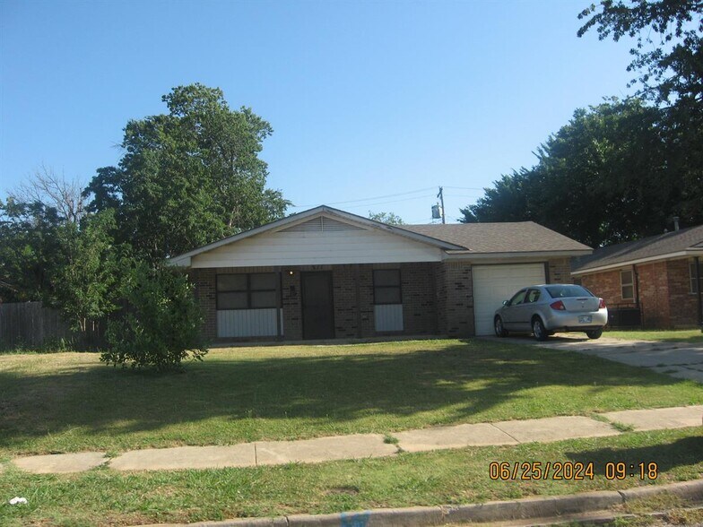 311 NW 24th St, Oklahoma City, OK à vendre - Photo principale – Image 1 sur 1