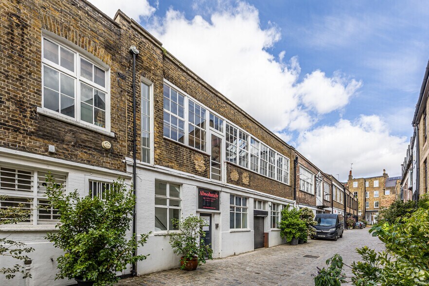 22-23 Brownlow Mews, Londres à louer - Photo principale – Image 3 sur 5