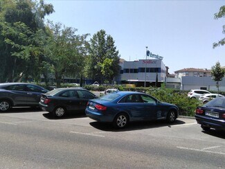 Plus de détails pour Local commercial à louer