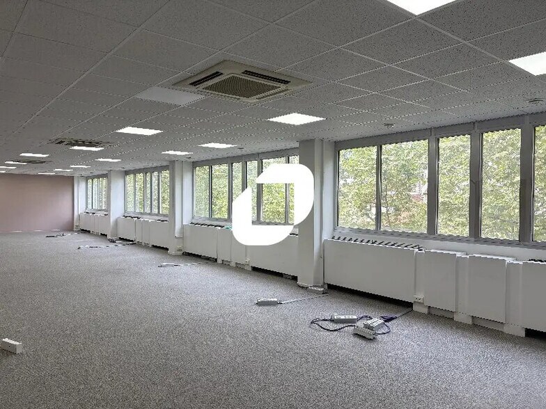 Bureau dans Lyon à louer - Photo de l’immeuble – Image 3 sur 21