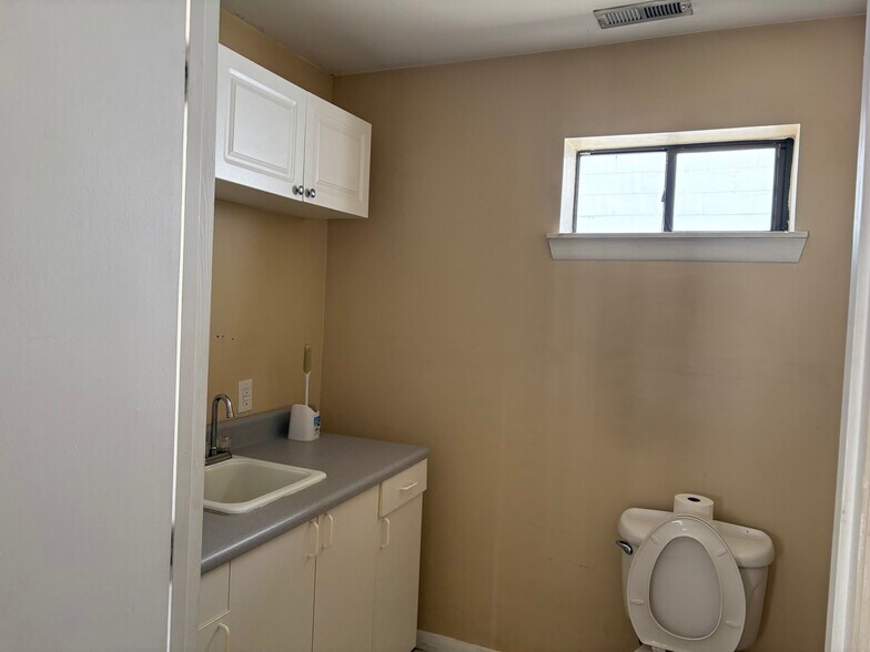 529 Main St, North Wilkesboro, NC à louer - Photo intérieure – Image 3 sur 6