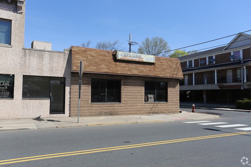 21 W Main St, Bound Brook, NJ à vendre - Photo de l’immeuble – Image 2 sur 4