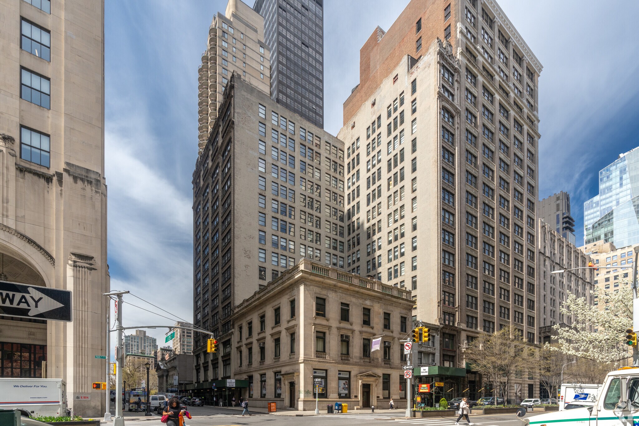 352 Park Ave S, New York, NY à louer Photo principale– Image 1 sur 6