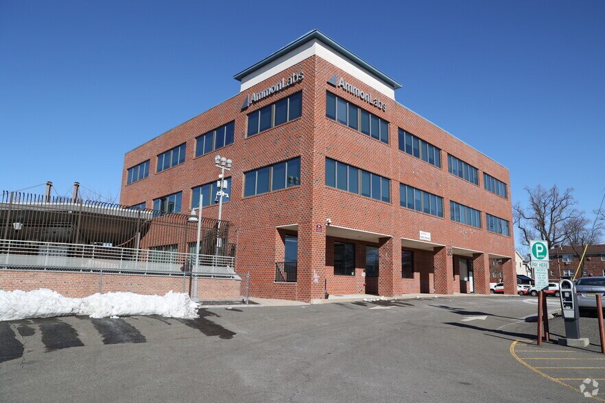 35 E Blancke St, Linden, NJ à louer - Photo de l’immeuble – Image 1 sur 34