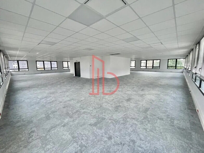 Bureau dans Mérignac à louer - Photo de l’immeuble – Image 3 sur 5