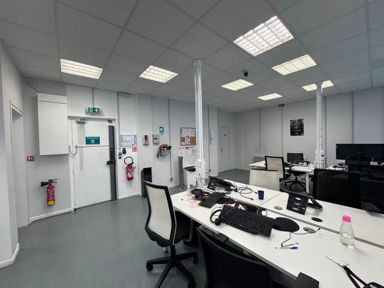 Bureau dans Paris à vendre - Photo de l’immeuble – Image 3 sur 12
