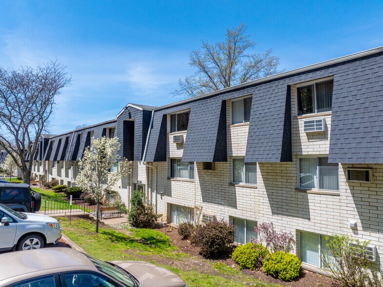 815 E Grandview Blvd, Erie, PA à vendre - Photo de l’immeuble – Image 2 sur 31