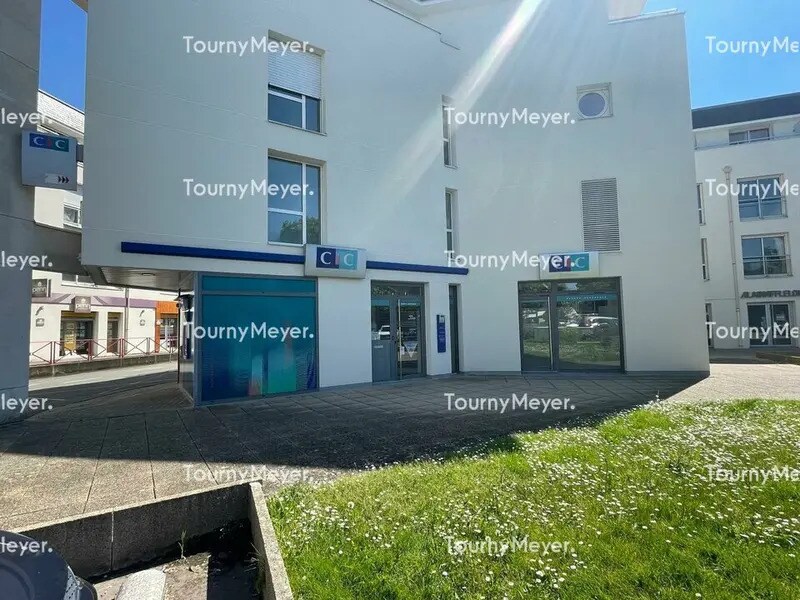 Local commercial dans Cesson-Sévigné à louer Photo de l’immeuble– Image 1 sur 2