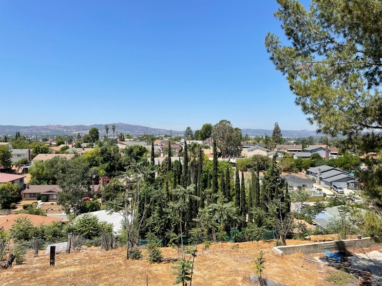 360 Camino de Teodoro, Walnut, CA à vendre - Photo de l’immeuble – Image 3 sur 51