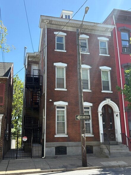 542 W Walnut St, Allentown, PA à vendre - Photo de l’immeuble – Image 2 sur 22
