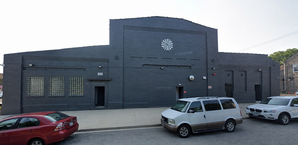 1601 S Wolcott Ave, Chicago, IL à louer - Photo de l’immeuble – Image 3 sur 5