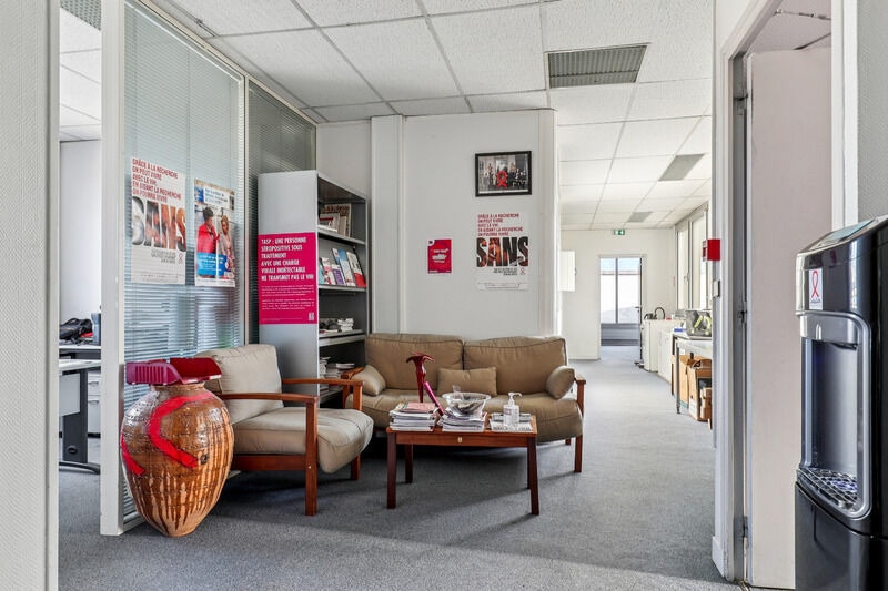 228 Rue Du Faubourg Saint-Martin, Paris à louer - Photo intérieure – Image 3 sur 13