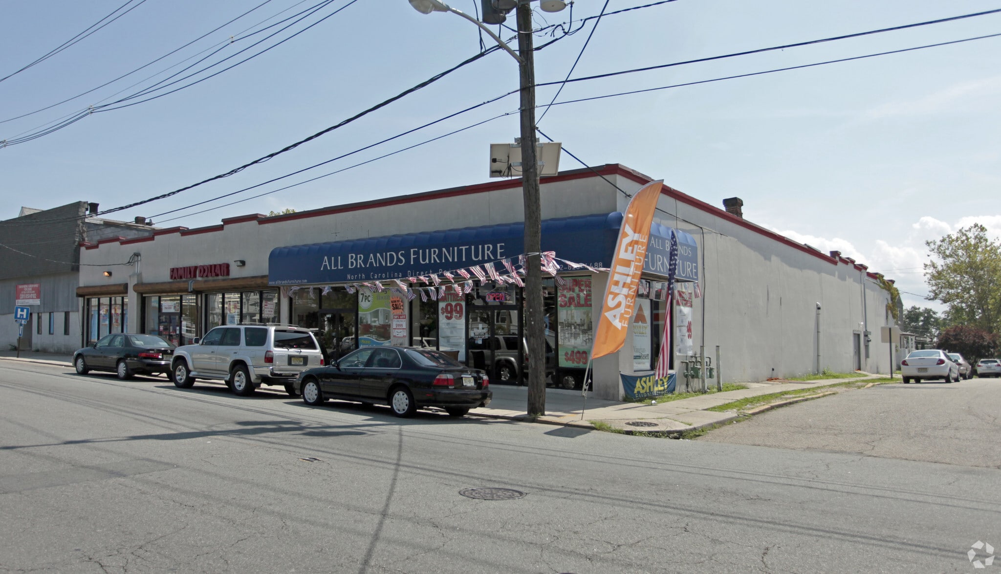 599 New Brunswick Ave, Perth Amboy, NJ à louer Photo principale– Image 1 sur 5