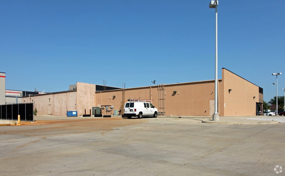 5455 Airport Hwy, Toledo, OH à vendre - Photo de l’immeuble – Image 2 sur 11