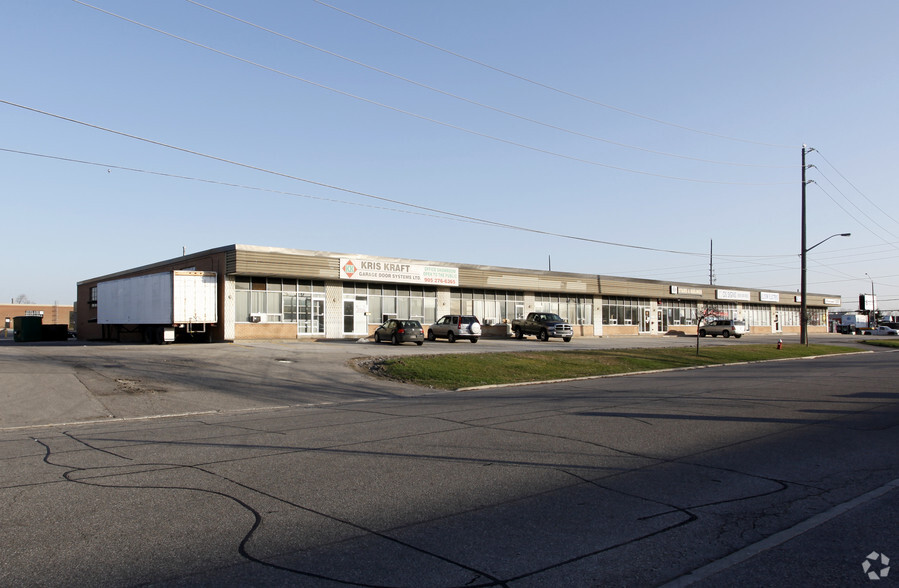 2390 Cawthra Rd, Mississauga, ON à vendre - Photo de l’immeuble – Image 2 sur 3