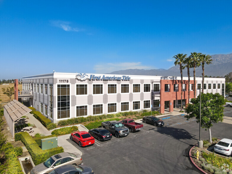 11175 Azusa Ct, Rancho Cucamonga, CA à louer - Photo principale – Image 1 sur 18
