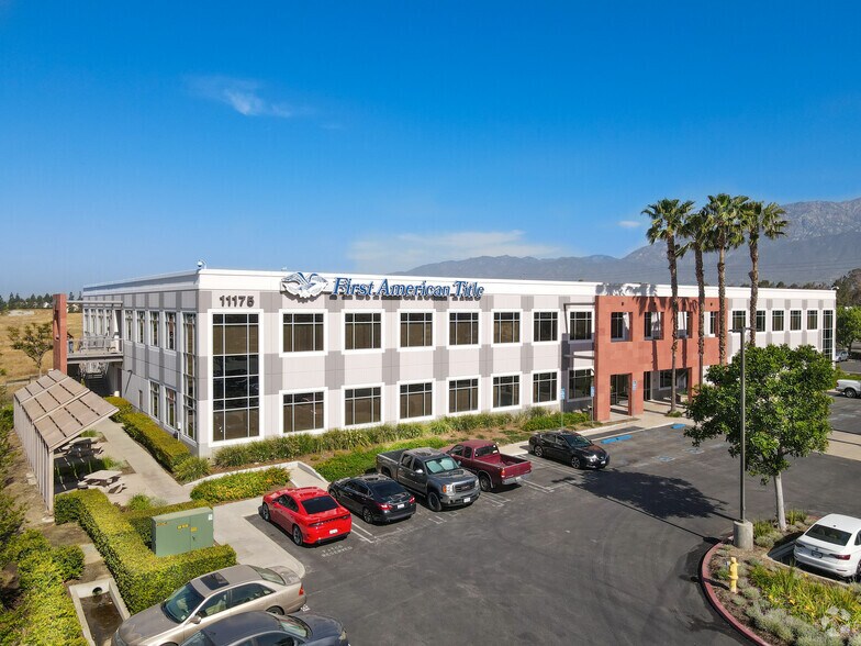 11175 azusa Ct, Rancho Cucamonga, CA à louer - Photo principale – Image 1 sur 17