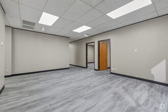 11381 Meadowglen Ln, Houston, TX à louer Photo intérieure– Image 1 sur 3