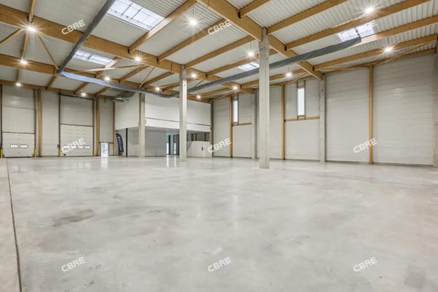 Bureau dans Moissy-Cramayel à louer - Photo intérieure – Image 2 sur 15