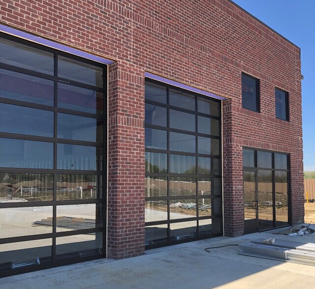 54191 Gratiot Ave, Chesterfield Township, MI à louer - Photo de l’immeuble – Image 3 sur 5