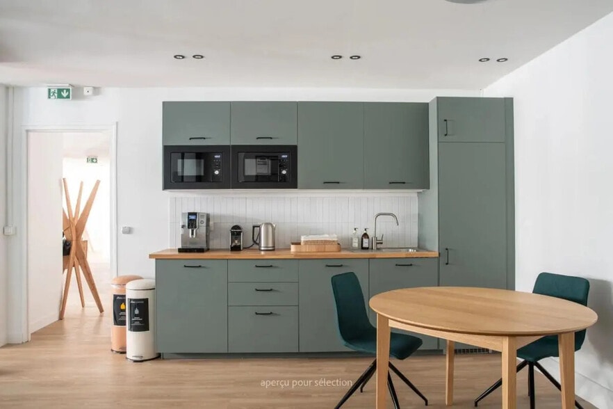 101 Rue De Vaugirard, Paris à louer - Photo de l’immeuble – Image 1 sur 13