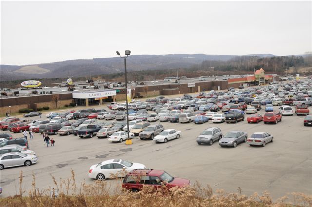 1952 University Dr, Lemont Furnace, PA à louer Photo de l’immeuble– Image 1 sur 9