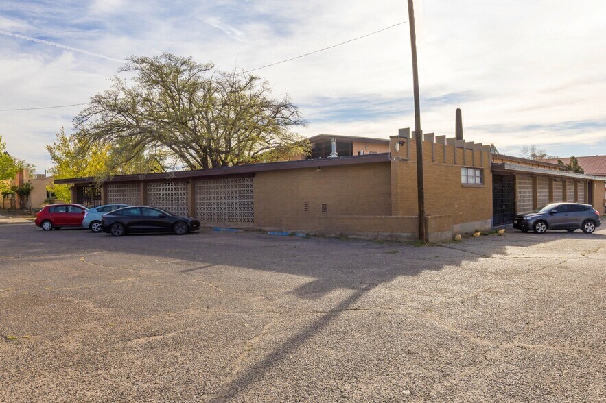 111 University SE Blvd, Albuquerque, NM à vendre - Photo de l’immeuble – Image 2 sur 62